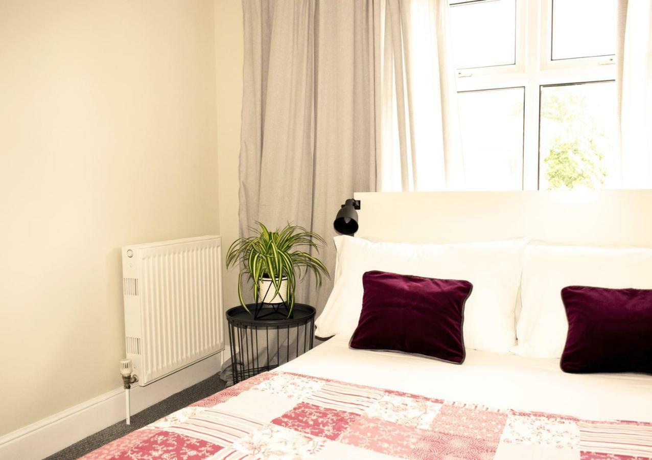 Charming Three Bed Home Near City Centre And Hospital Southampton Zewnętrze zdjęcie