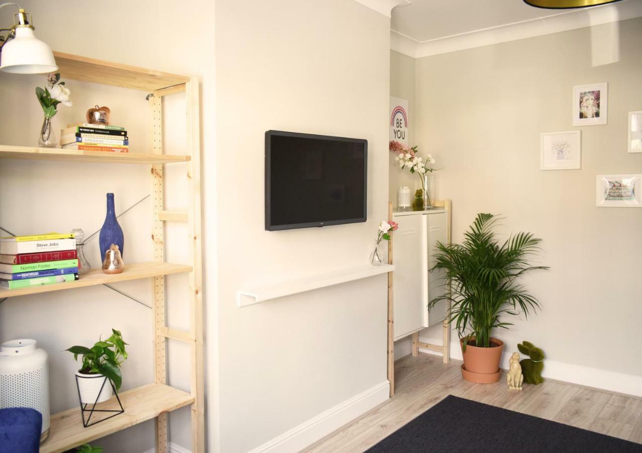 Charming Three Bed Home Near City Centre And Hospital Southampton Zewnętrze zdjęcie